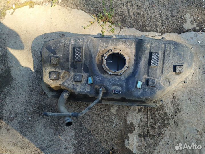 Бензобак Hyundai Solaris