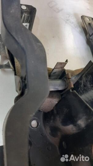 Узел педальный (блок педалей) Volkswagen Passat B3