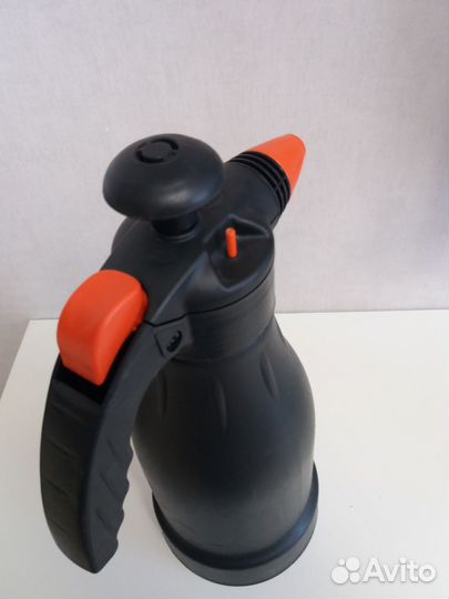 Опрыскиватель садовый ручной