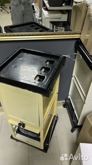 Тележка парикмахера