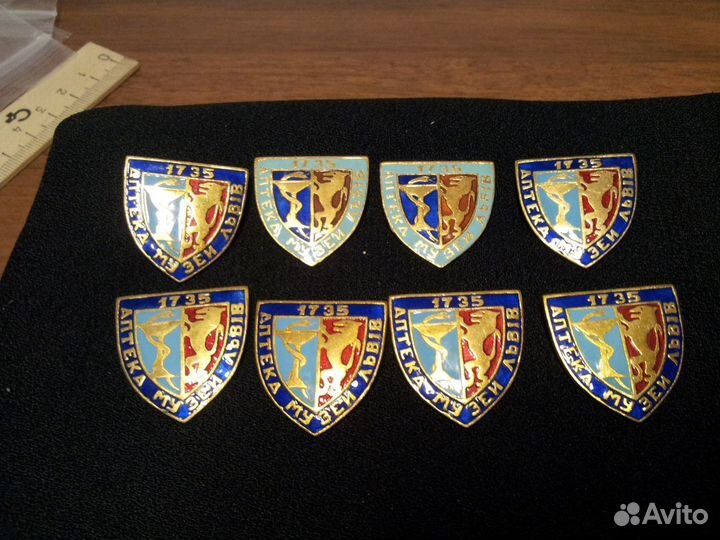 17 значков медицинской тематики