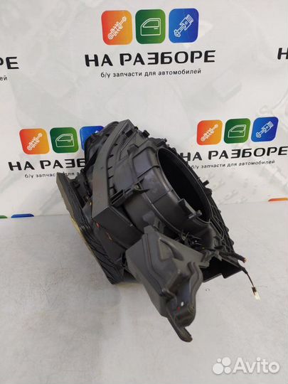 Корпус отопителя (печки) правый Audi Q7 4M cvmd