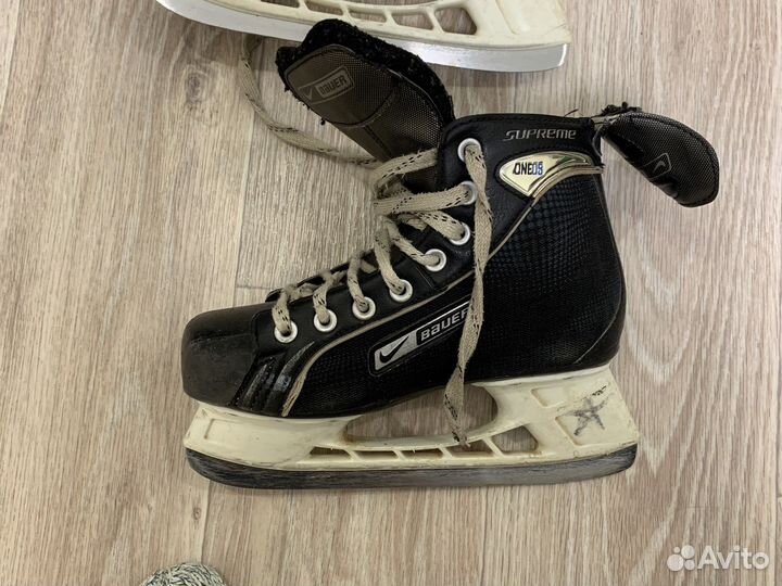 Коньки хоккейные