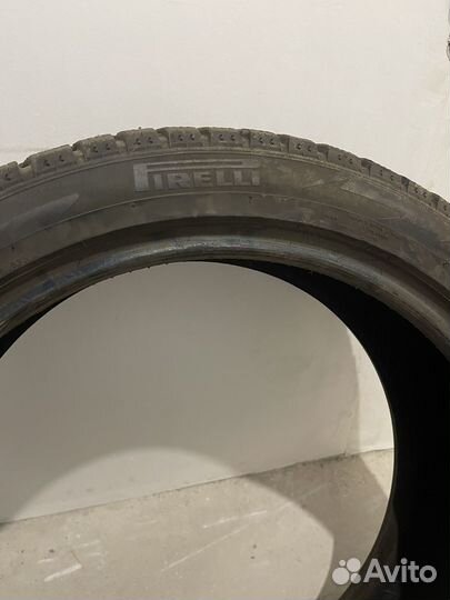 Pirelli Ice Zero 245/40 R20 99T