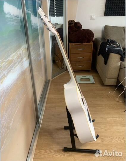 Акустическая гитара новая