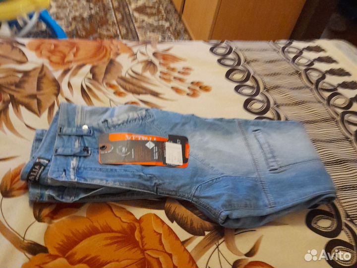 Джинсы из Италии