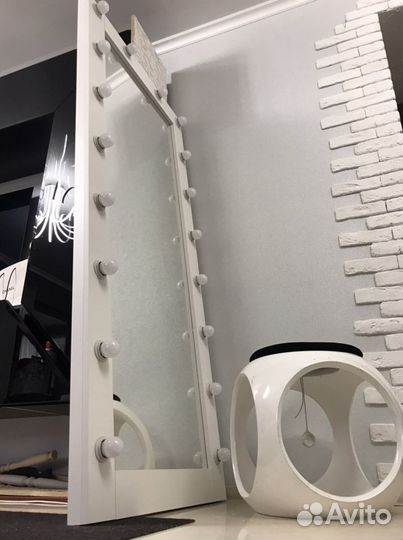 Гримерное зеркало