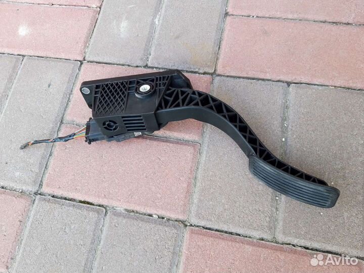 Педаль газа Faw Besturn b50