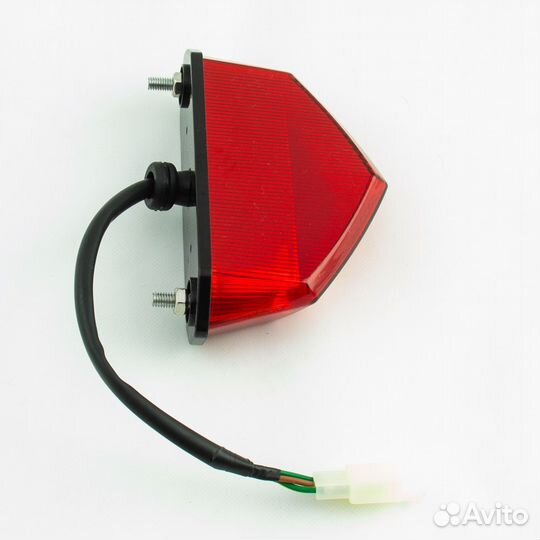 Фонарь задний (стоп сигнал) Avantis FX250