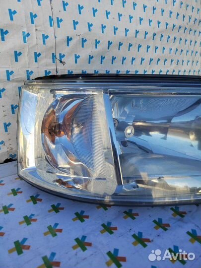 Фара передняя правая Volkswagen Transporter T5