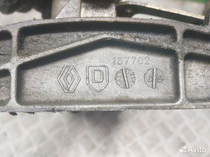 Клапанная крышка Renault Logan 1 2005-2009