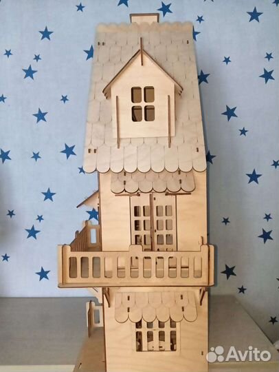 Кукольный домик с мебелью