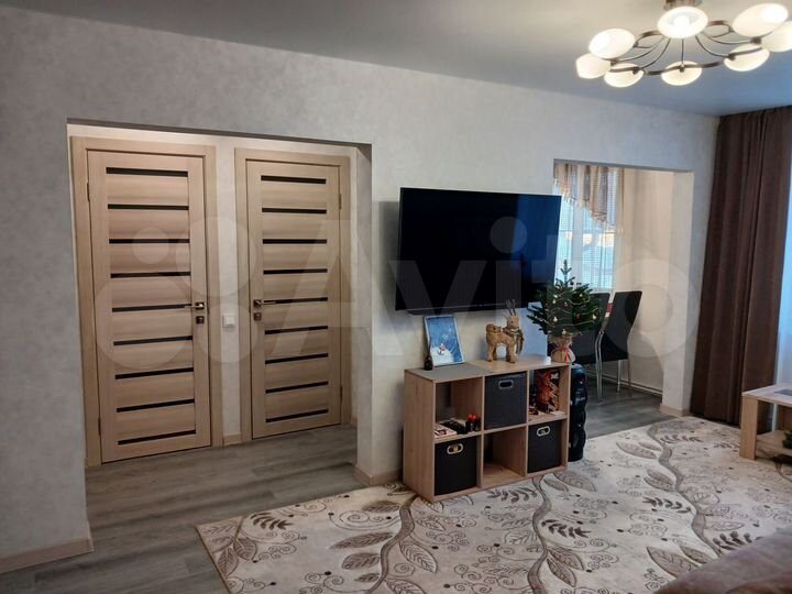 2-к. квартира, 50 м², 1/10 эт.