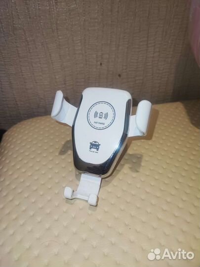 Держатель для телефона в машину