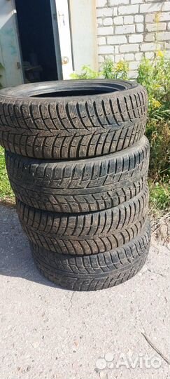 Laufenn G Fit 4S 215/55 R17