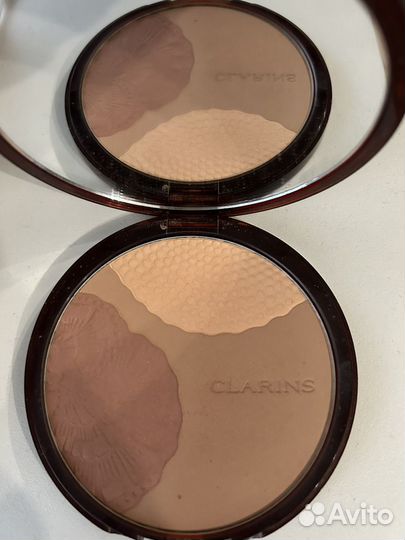 Clarins румяна