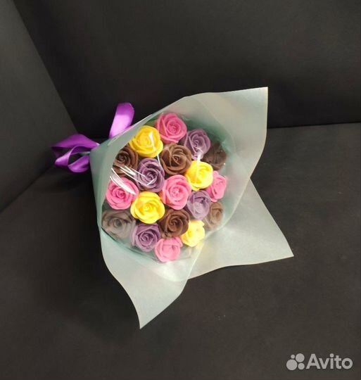 Букет - 19 Роз из Бельгийского Шоколада