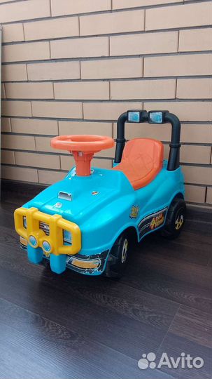 Машинка-каталка