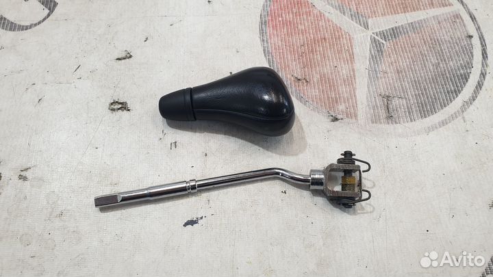 Рычаг селектора АКПП на Mercedes-Benz W140