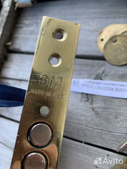 Замок врезной Италия