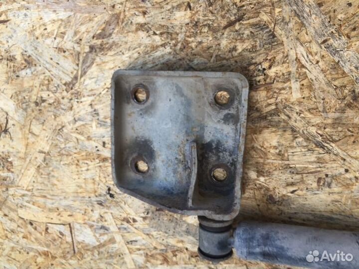 Амортизатор задний Mitsubishi L200 KB4T с2007-2016