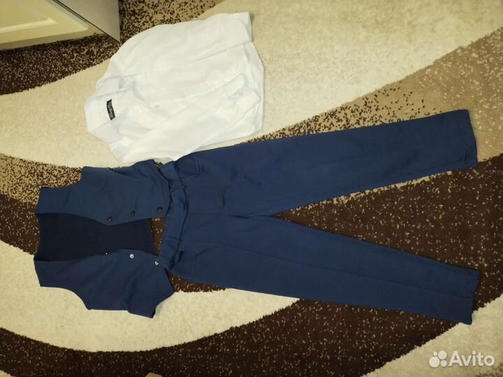 Брючный костюм тройка для мальчика