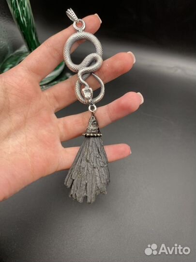 Серебряная подвеска с турмалином