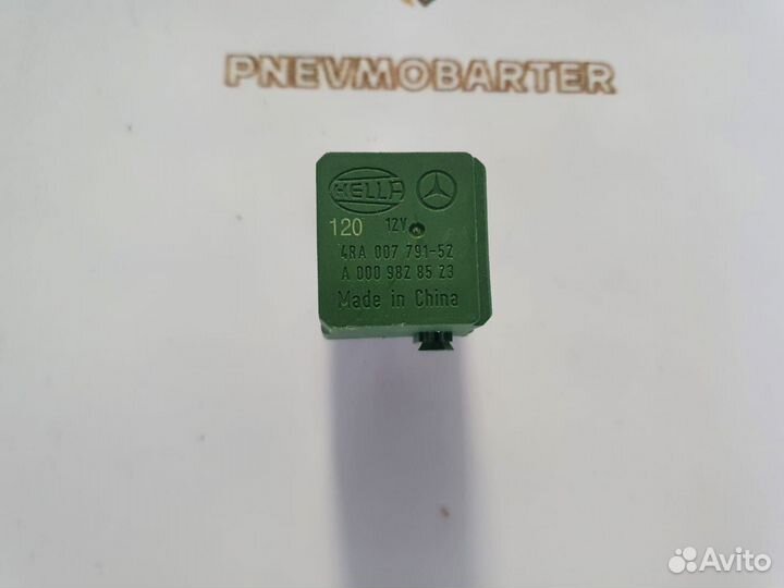 Реле компрессора подвески Mercedes ML/GL W164