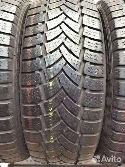 Vredestein ComTrac Winter 215/60 R16 104M