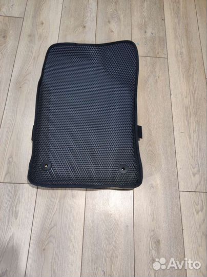 Автоковры водительские EVA Nissan Bassara JU30 Ева