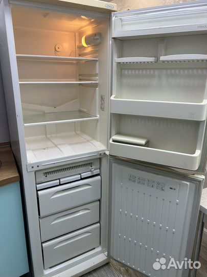 Холодильник бу stinol no frost