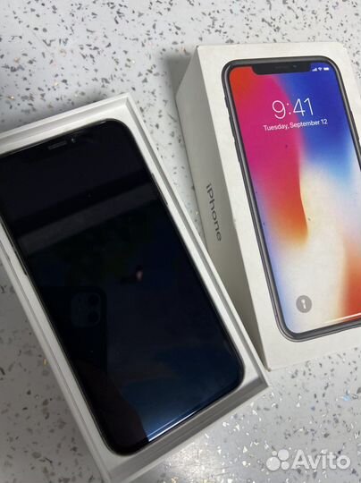 Телефон iPhone X