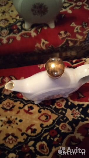 Штоф фарфоровый