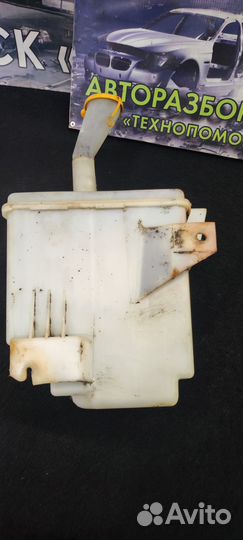 Бачок омывателей Nissan Primera P11