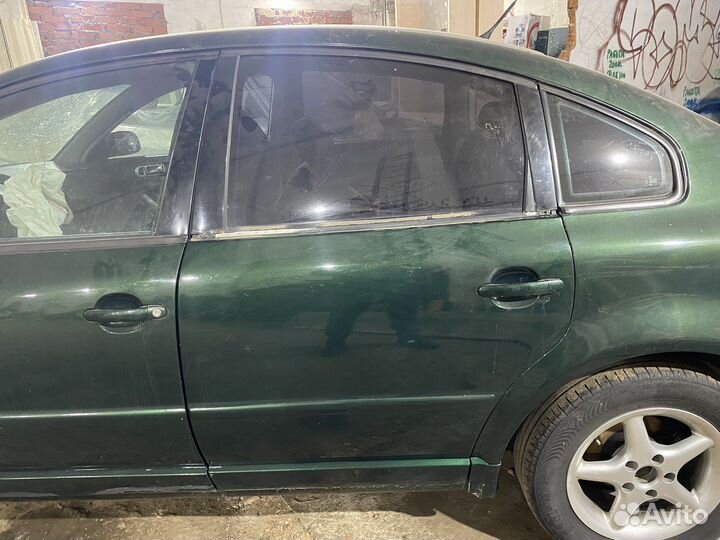 Дверь задняя левая Passat B5