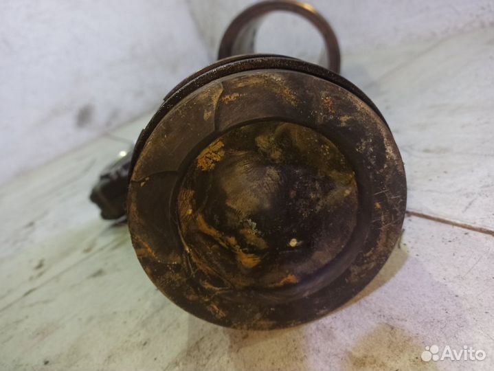 Поршень с шатуном Вольво