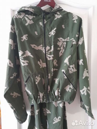 Защитный костюм