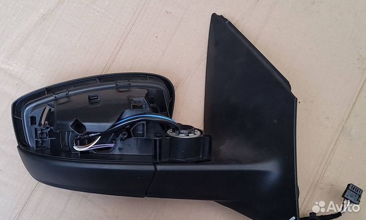 Зеркало Volkswagen Polo