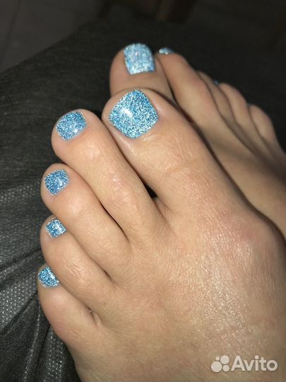 Модель на педикюр