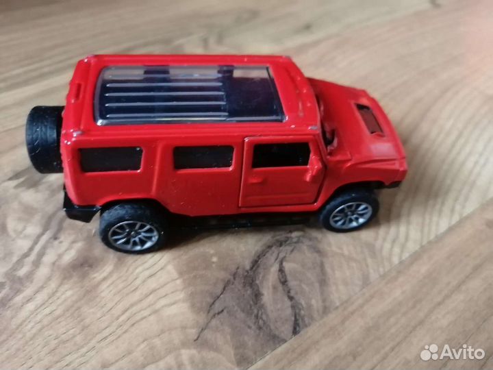 Игрушечные машинки