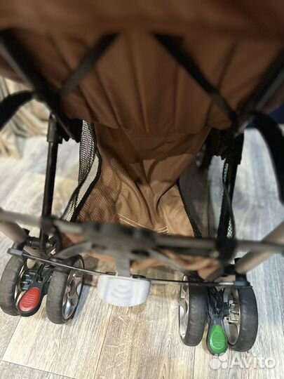 Прогулочная коляска трость