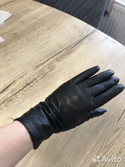 Перчатки женские кожаные