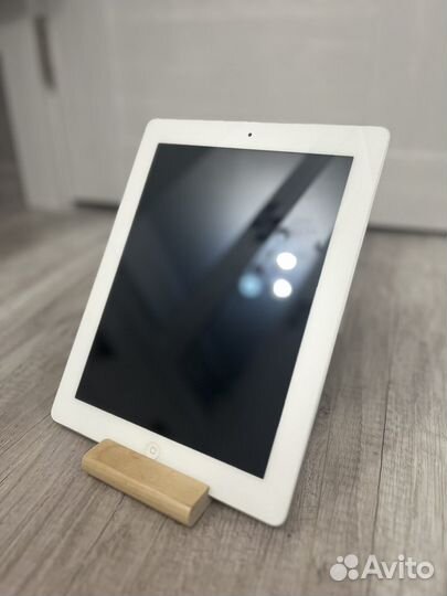 iPad 2 (белый)