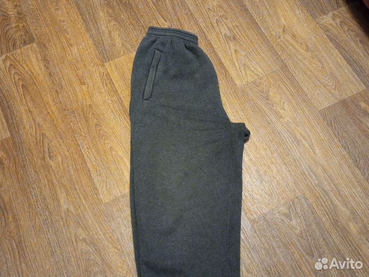 Спортивные штаны, рубашка