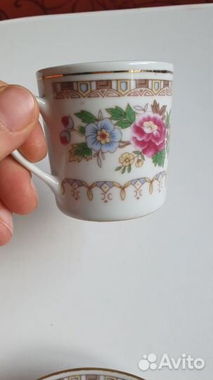 Фарфоровые чашки