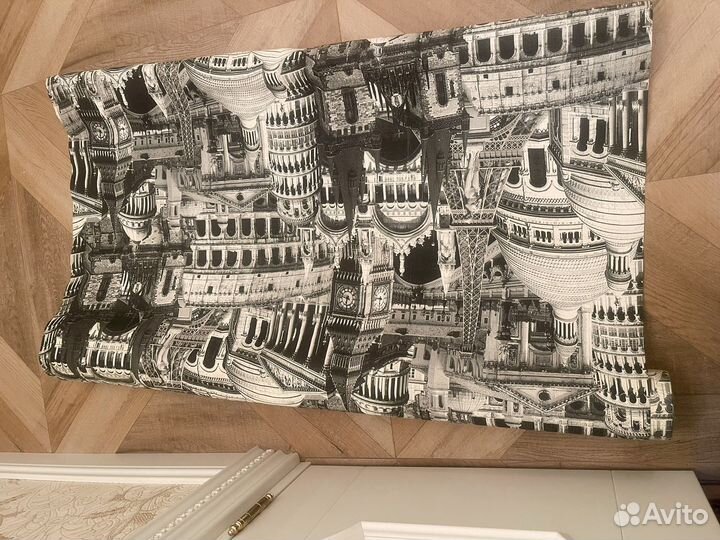 Обои флизелиновые 1.06