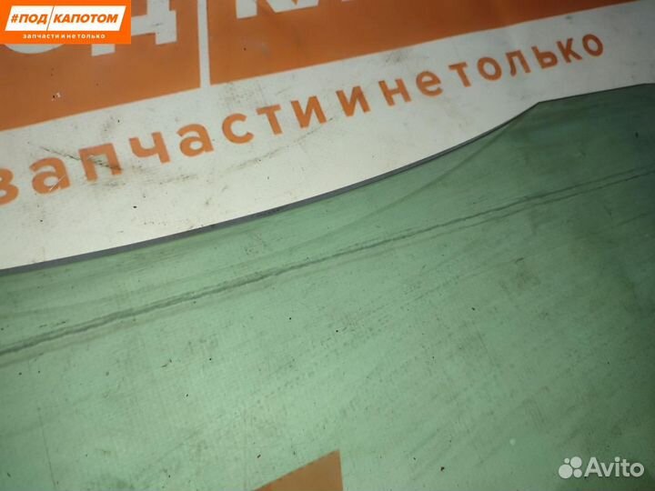 Стекло двери передней левой Volkswagen Passat B6