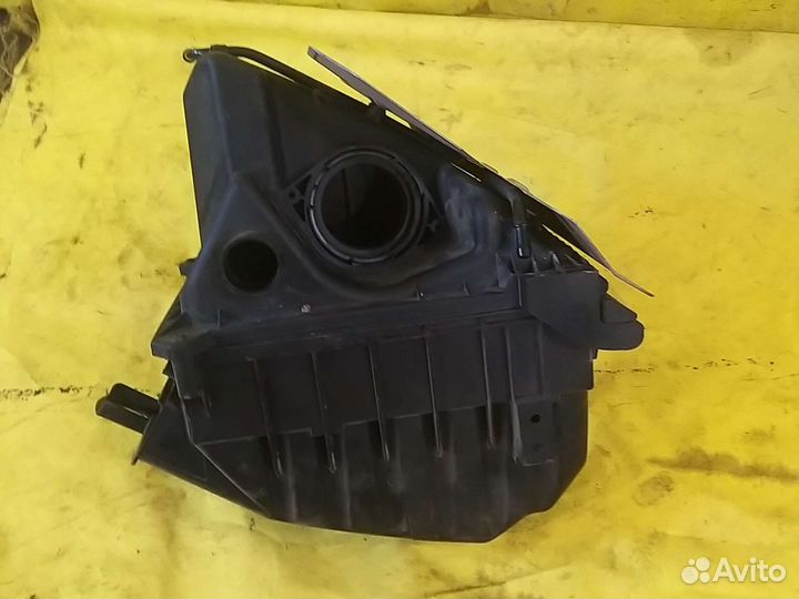 Корпус воздушного фильтра 1.8 BFB Audi A4 B7 05-07