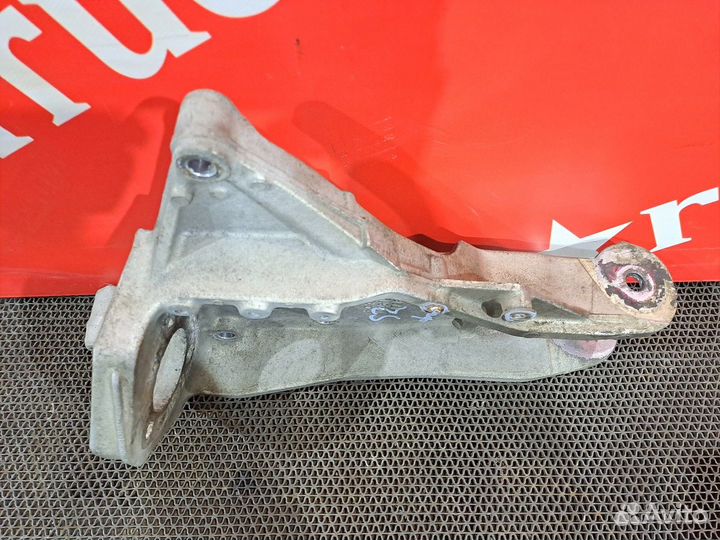 Кронштейн кабины передний левый Scania 5-series