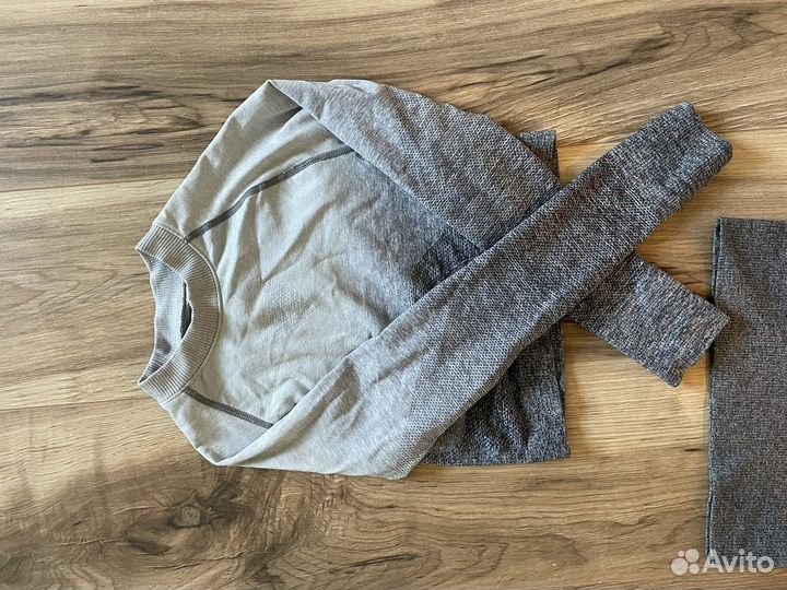 Костюм для фитнеса женский